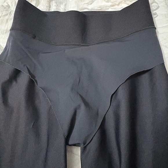 Ultracor Premium performance leggings. Digitally printed “sequined lace” design - Picture 10 of 16